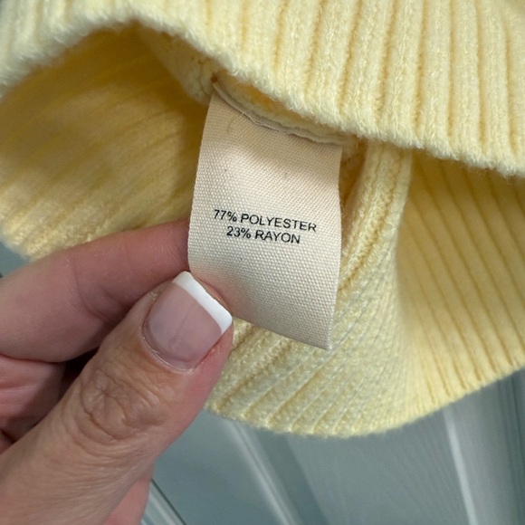 Marled Light Yellow Women’s Collard Shirt - Size M - Picture 4 of 6